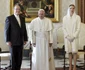 Papa Francis cu Principele Albert de Monaco și Prințesa Charlene îmbrăcată în alb Foto tert am jpg