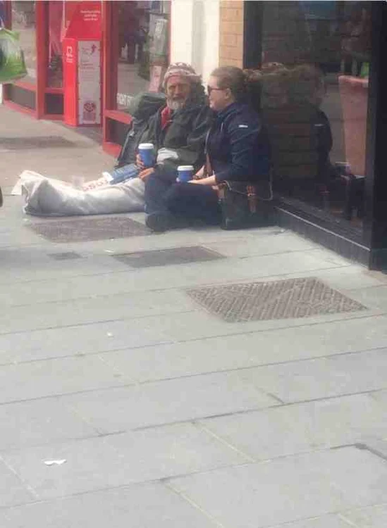 Anna Loudon i-a ascultat povestea lui Les Gordon și l-a ajutat să-și refacă viața