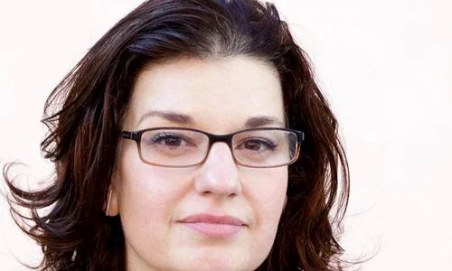 „Non ficțiunea va avea de jucat un rol din ce în ce mai important“ – interviu cu Mona NICOARĂ jpeg