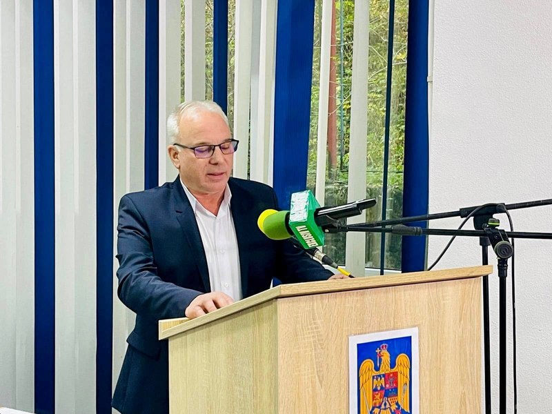 Primarul PSD din Slănic Moldova, reținut de DNA pentru luare de mită de pe urma alimentării cu apă a orașului. Câți bani a primit