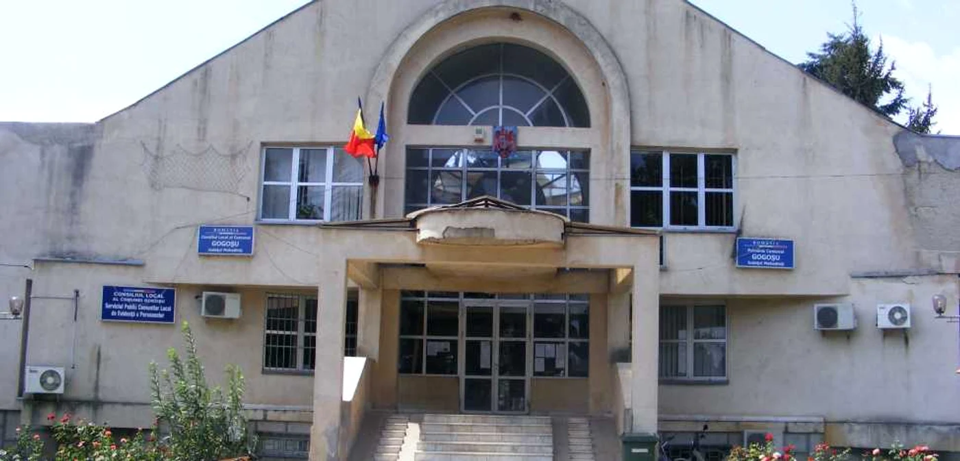 Primăria Gogoşu din Mehedinţi FOTO Corina Macavei