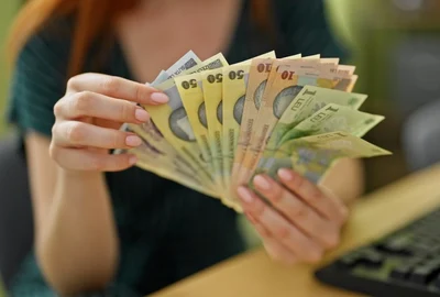 acesti oameni au noroc la bani, foto shutterstock jpg