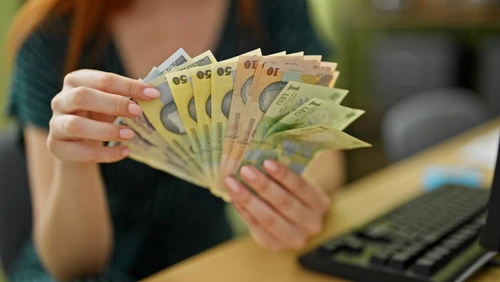 acesti oameni au noroc la bani, foto shutterstock jpg