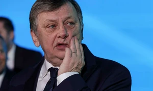 Consiliul Național al PNL pentru validarea lui Crin Antonescu în rolul de candidat al alianței PSD-PNL-UDMR-Minorități la alegerile prezidențiale din mai 2025, desfășurat la Palatul Parlamentului, în București. FOTO Inquam Photos / Octav Ganea