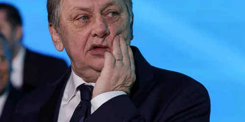 Consiliul Național al PNL pentru validarea lui Crin Antonescu în rolul de candidat al alianței PSD-PNL-UDMR-Minorități la alegerile prezidențiale din mai 2025, desfășurat la Palatul Parlamentului, în București. FOTO Inquam Photos / Octav Ganea