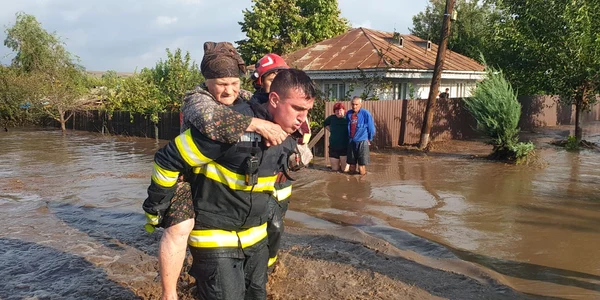 PAG 2 inundații la Pechea FOTO ISU Galați jpg