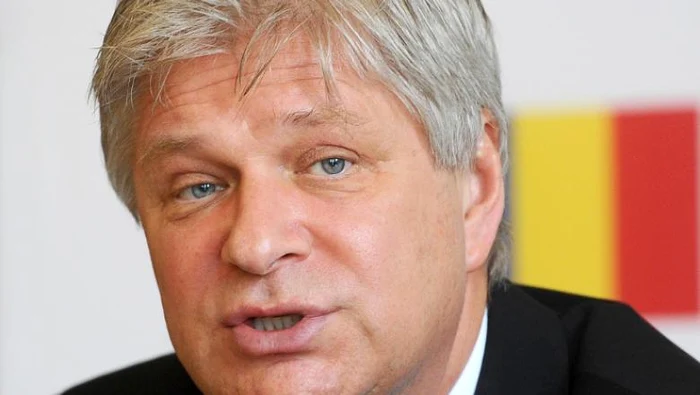 
    Primarul sectorului 1, Dan Tudorache, spune despre subalternul său că este asimptomatic  