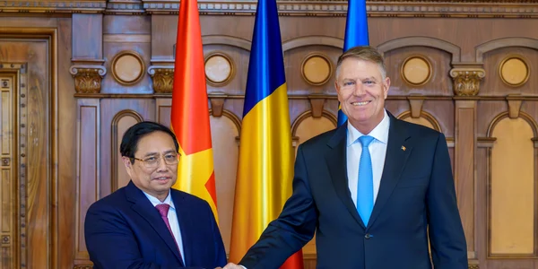 iohannis premier vietnam jpg