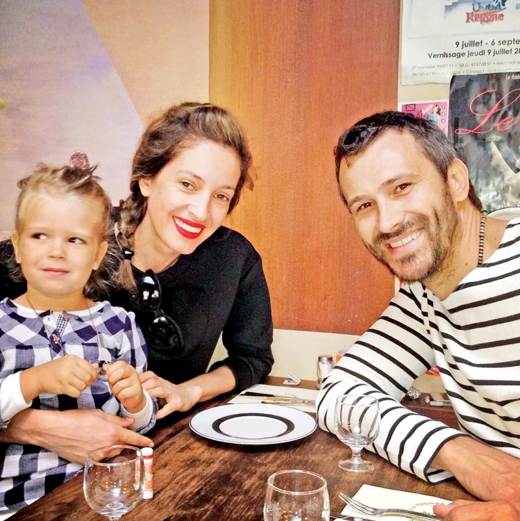 Nicolai și soția, Monica, au fost la Paris împreună cu fiica lor de patru ani, IlonaFOTO: ARHIVA PERSONALĂ