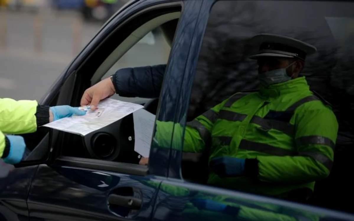 Poliţia explică cum poate fi făcut transportul persoanelor din familie FOTO Inquam Photos/George Călin