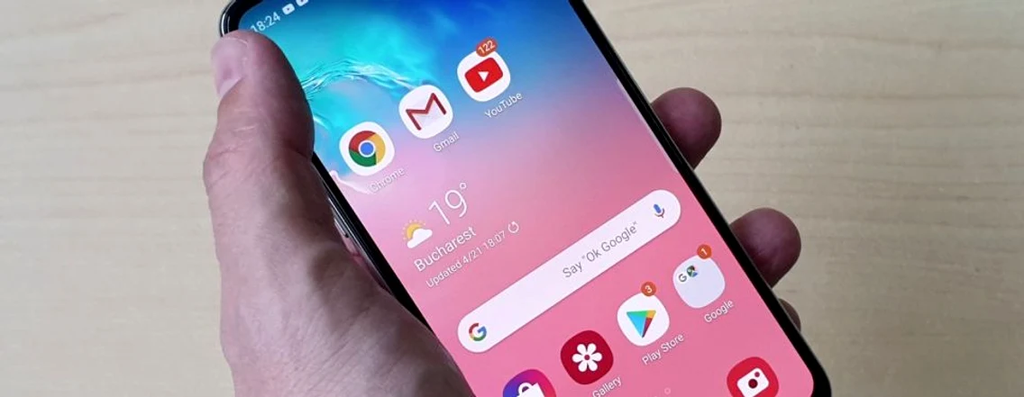 Samsung Galaxy S10e FOTO Adrian Pogîngeanu