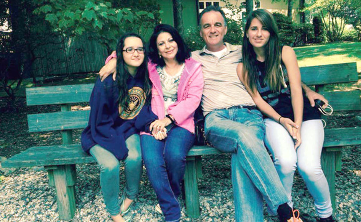 Elena Cârstea are o familie frumoasă în America