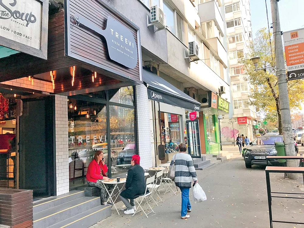 Pizzeria se află pe strada Nicolae Titulescu din Bucureşti