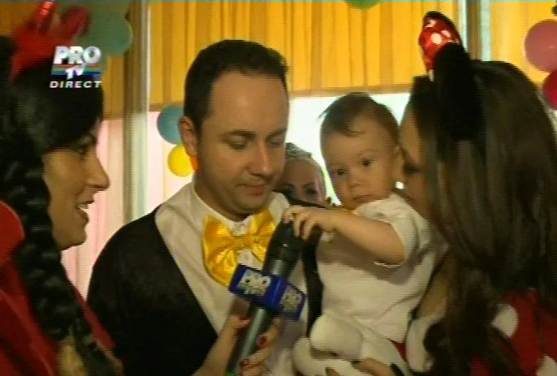 Petrecere de basm pentru fiul Andrei şi al lui Măruţă (Foto: Captură Video ProTV)