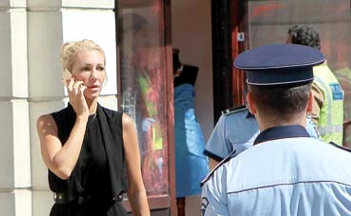 Alina Petre a venit joi la magazin, la puţină vreme după ce angajata sa a fost ucisăFoto: Eduard Enea