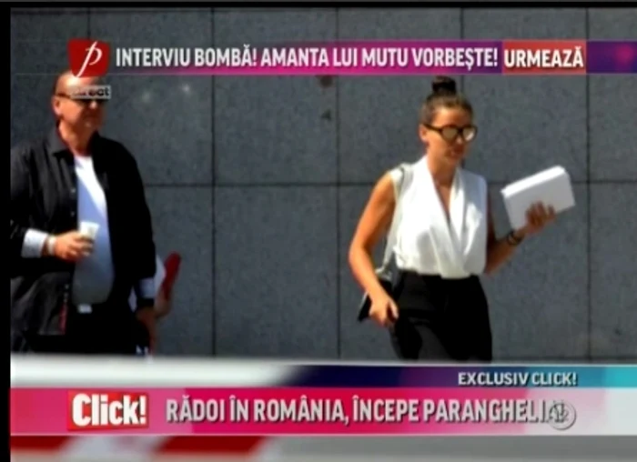 Nick şi Mădălina la ieşirea din banca de unde au scot impresionanta suma de bani