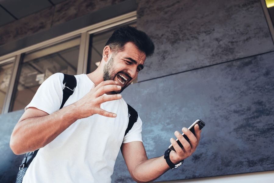 Un român a primit o factură de 19.000 de lei pentru roaming. La ce trebuie să fii atent ca să nu ajungi în situația lui
