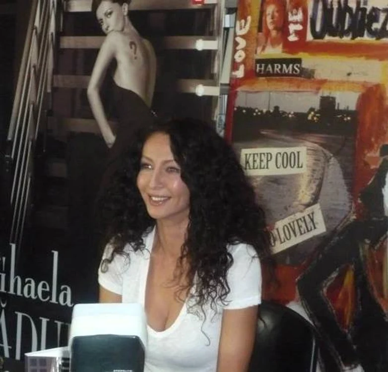 
    Mihaela Radulescu (foto: facebook)  