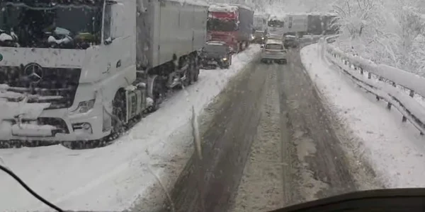 coloana tiruri DN1, foto Meteoplus jpg