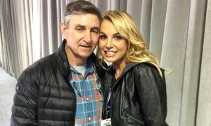 britney spears tata jpg