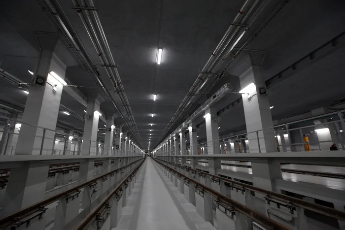 Depoul Străulești are 13 linii pentru gararea, revizia și spălarea garniturilor de metrou