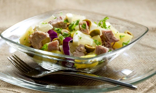 salata de cartofi cu ton jpeg