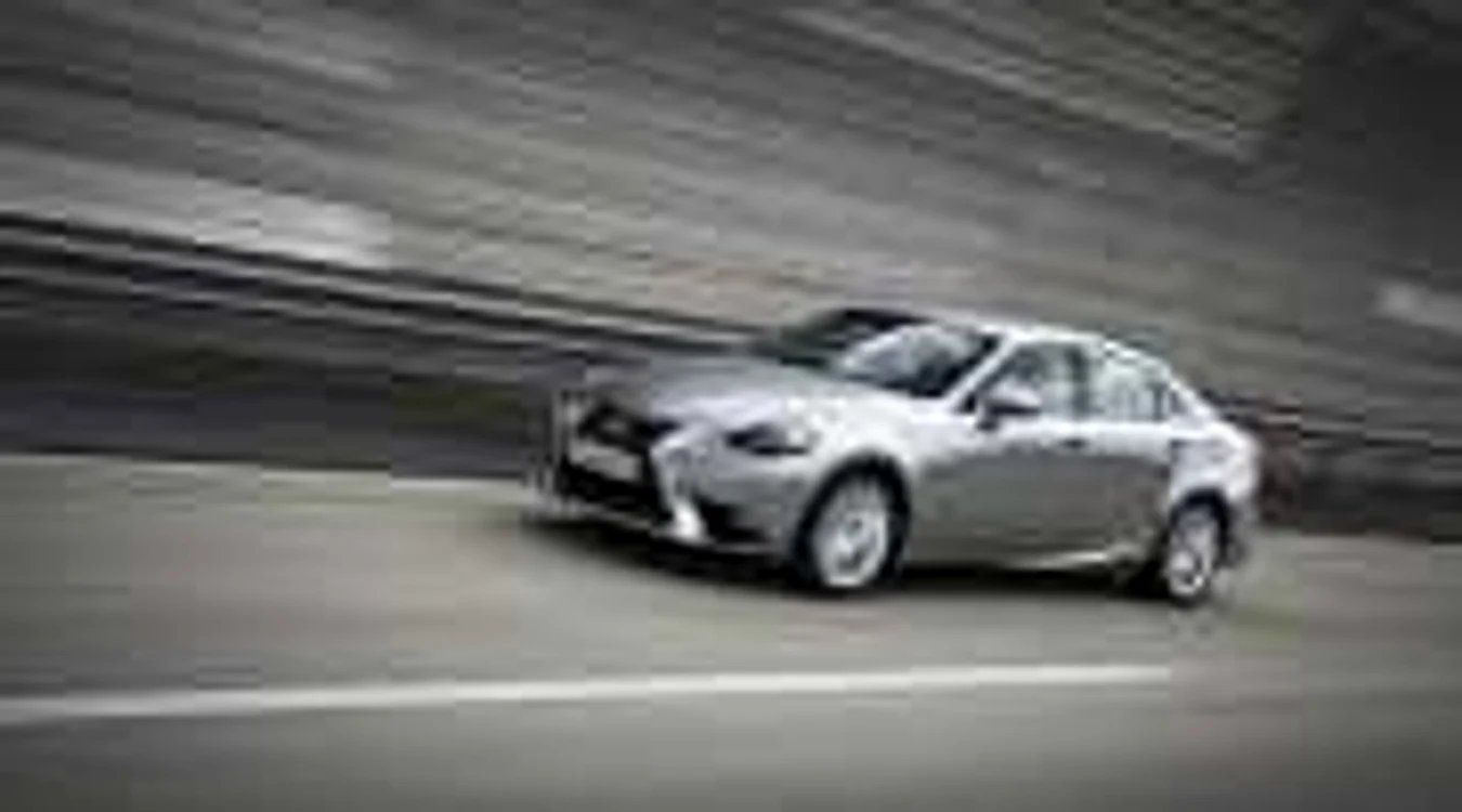 Lexus IS