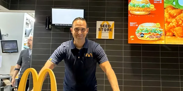 alexander nouri x png