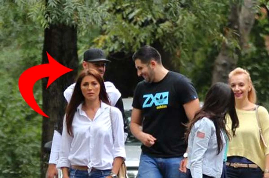 
    Ilinca Vandici şi Cătălin Ţîră au ieşit în oraş cu mai mulţi prieteniFoto: CAPS  