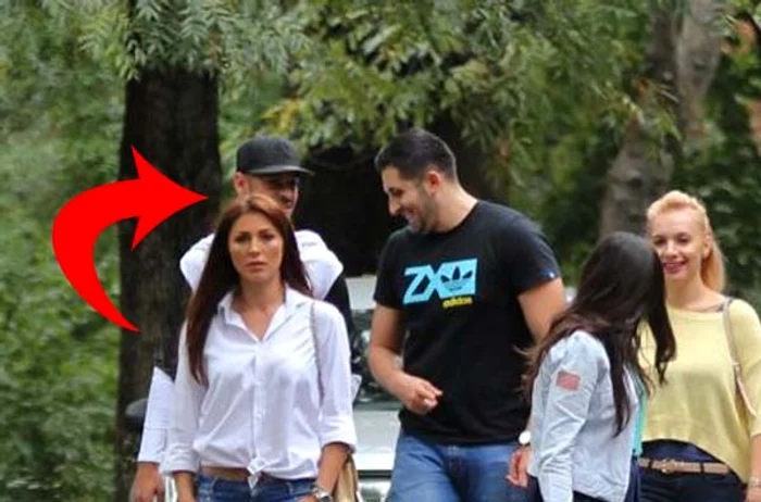 
    Ilinca Vandici şi Cătălin Ţîră au ieşit în oraş cu mai mulţi prieteniFoto: CAPS  