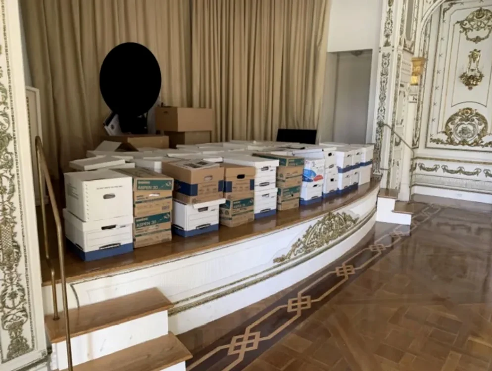 Documente guvernamentale într-o sală de bal de la Mar-a-Lago FOTO U.S. District Court