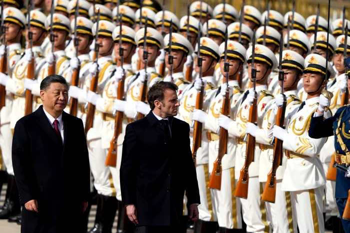 Xi Jinping și Emmanuel Macron. FOTO EPA EFE