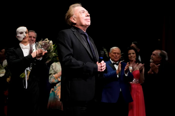 Andre Lloyd Webber, la finalul reprezentației de pe Broadway FOTO Profimedia