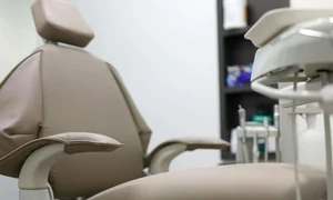 Chirurgia dentara╠å moderna╠å   cum se desfa╠ås╠ªoara╠å s╠ªi ce beneficii aduce jpg