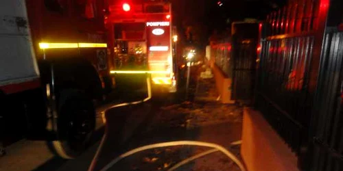 Pompierii au reuşit să stingă în scurt timp incendiul din Băneasa