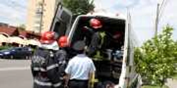 Microbuzul transporta 12 pasageri