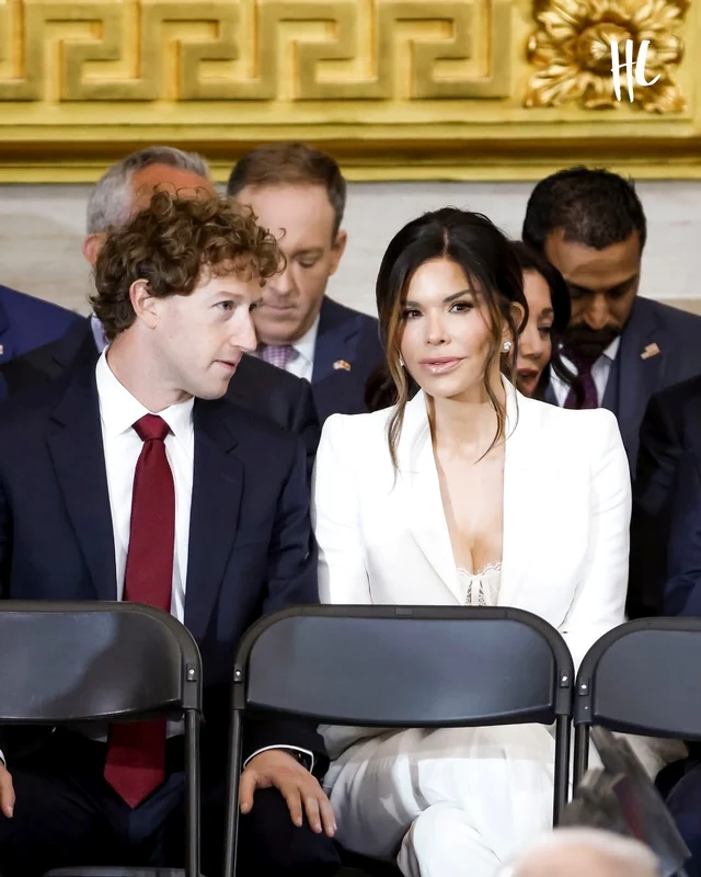 Lauren Sánchez l-a vrăjit pe șeful Facebook, Mark Zuckerberg, la învestirea lui Trump cu corsetul de 1800 de dolari foto: ProfiMedia