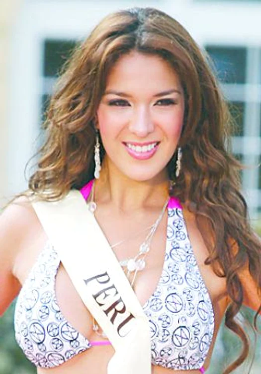 Silvia Cornejo