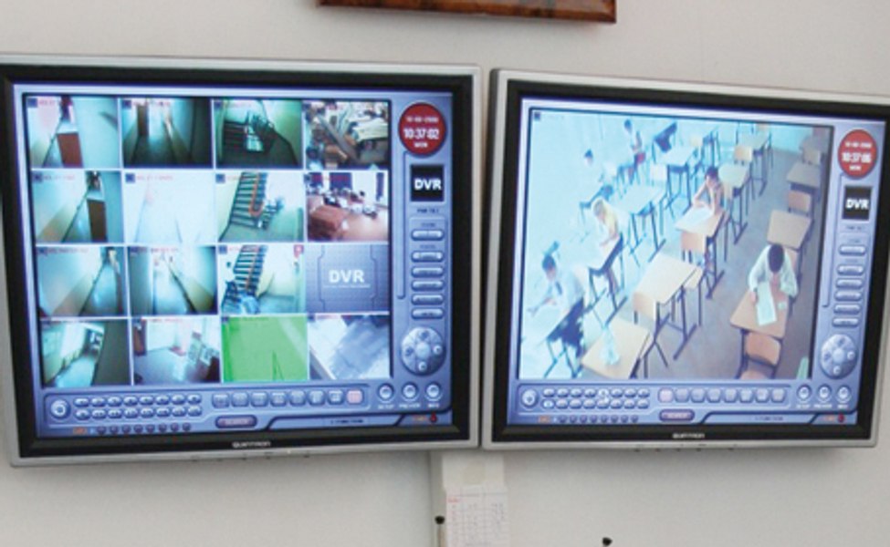 Big Brother în toate școlile. Părinții și profesorii nu se vor putea opune