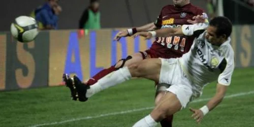În tur, duelul dintre Tony şi Ezequias a fost adjudecat de clujean. Foto: Vakarcs Lorand