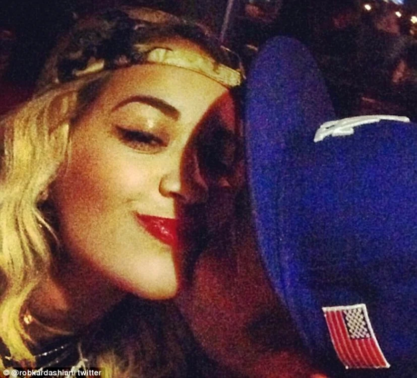 Rita Ora Rob Kardashian FOTO Daily Mail