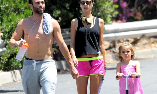 alessandra ambrosio si jamie mazur hepta 1692873 jpeg