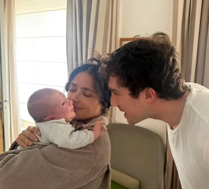 Salma e bunica png