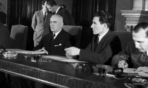 Un guvern de groazǎ conduce Romȃnia jpeg