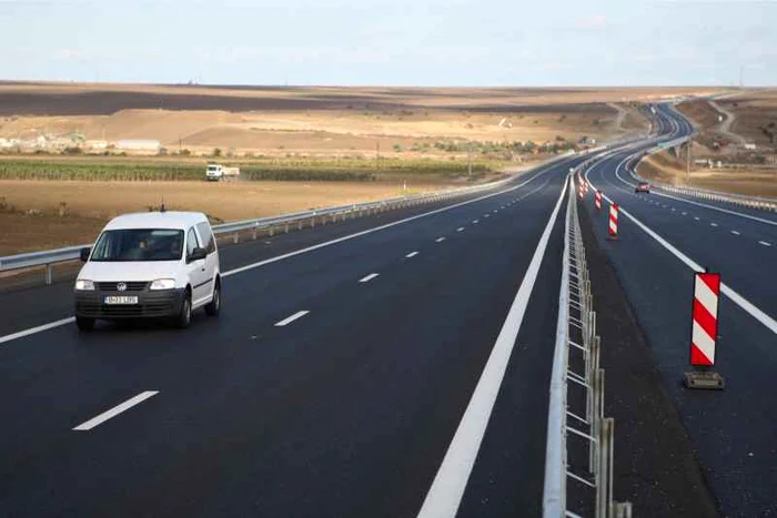 
    Autostrada Soarelui va fi finalizată în totalitate abia în luna ianuarie 2013. (Foto: Florin Gheorghe)  