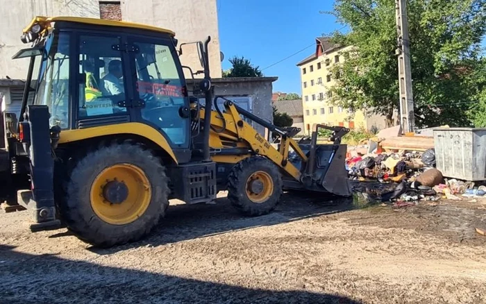 blocul fantoma din hunedoara foto rimaria hunedoara