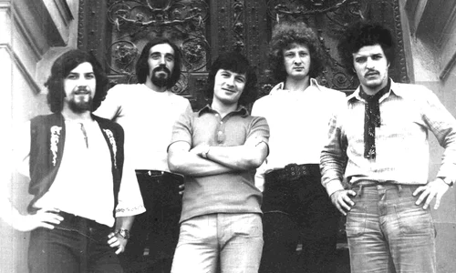 Surprize în trecut și nostalgii în viitor de ce Istoria ne învață calmul, chiar dacă vorbim despre rock, Biserică sau mariaje gay jpeg