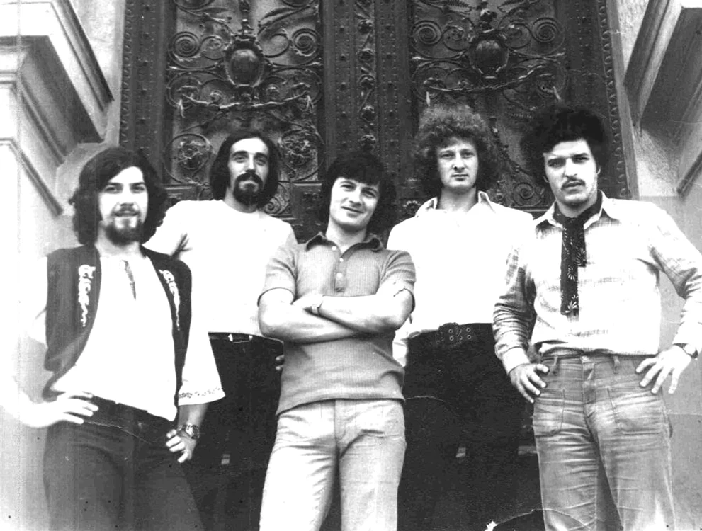 Surprize în trecut și nostalgii în viitor   de ce Istoria ne învață calmul, chiar dacă vorbim despre rock, Biserică sau mariaje gay jpeg