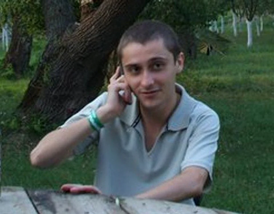 Tânărul doreşte să i se facă dreptate