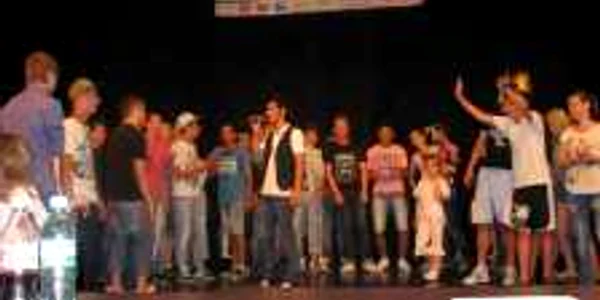 Valcenii au talent la teatrul Anton Pann 